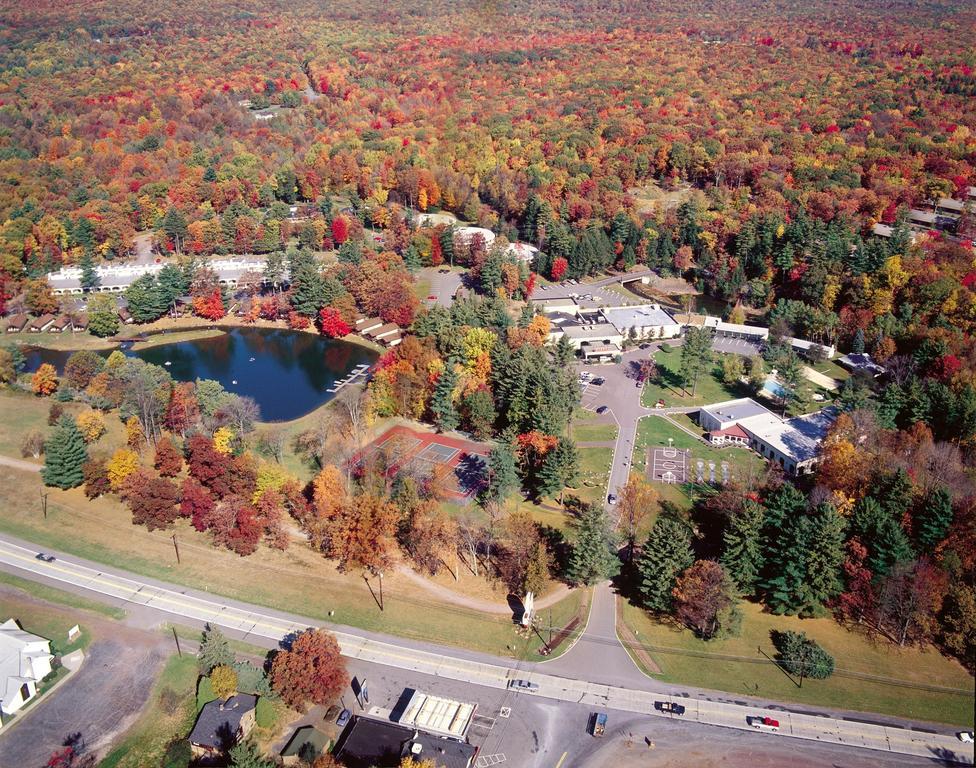 Paradise Stream Resort Cresco Buitenkant foto